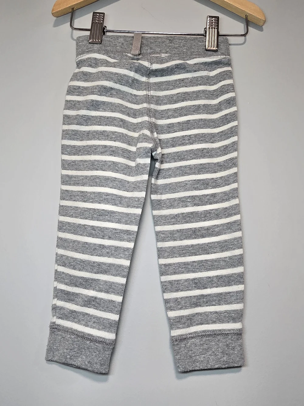 Old Navy easy white gray